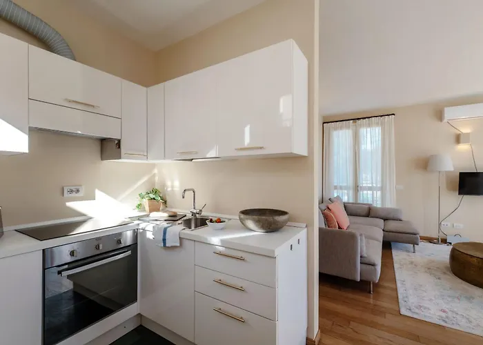 Residenza Di Luce - By Myhomeincomo